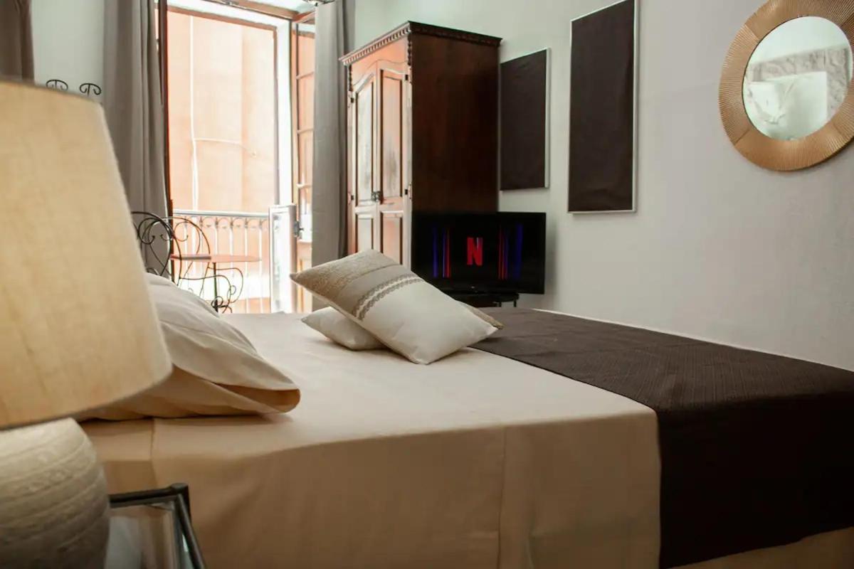 Castello'S Rooms Cagliari Ngoại thất bức ảnh