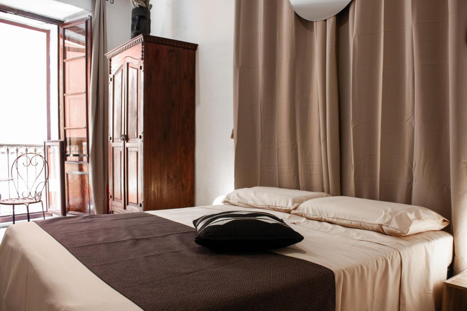 Castello'S Rooms Cagliari Ngoại thất bức ảnh